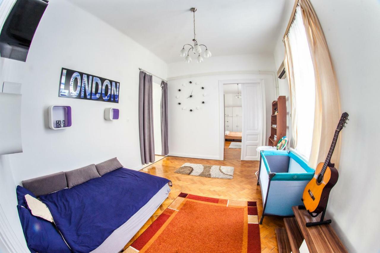 Inner City Apartment Debrecen Buitenkant foto